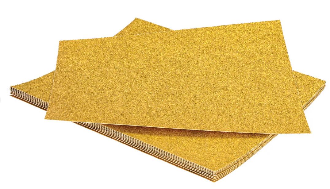 Abbildung Mirka Gold 230x280mm Bögen als Stapel.